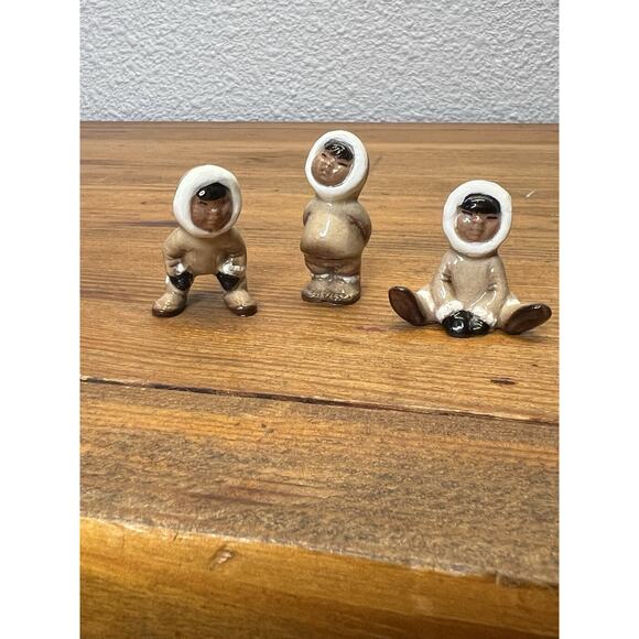 Set of 3 Hagen Renaker Inuit Eskimo Miniatures Figurines Vintage 1986 - Picture 2 of 7
